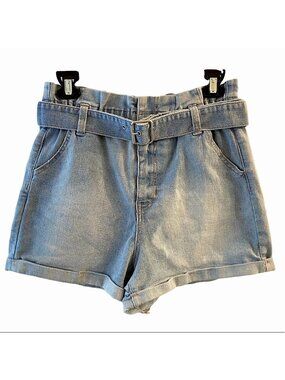 Paperbag waist light blue denim shorts with belt
